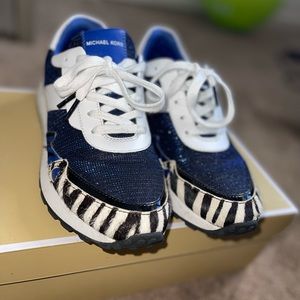 Michael Kors sneakers🖤🤍💙